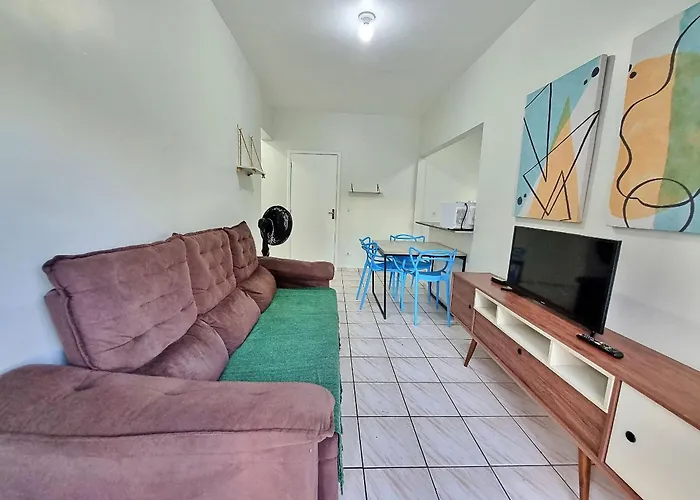 01 dorm próx de tudo, Wi-Fi Rápido, Varanda, Piscina Guarujá
